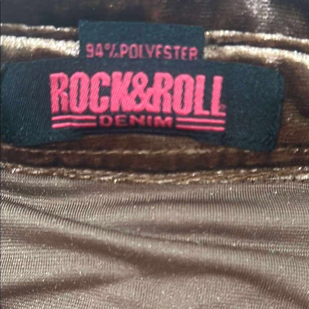 Elegant Velvet Brown Blouse - Picture 2 of 7